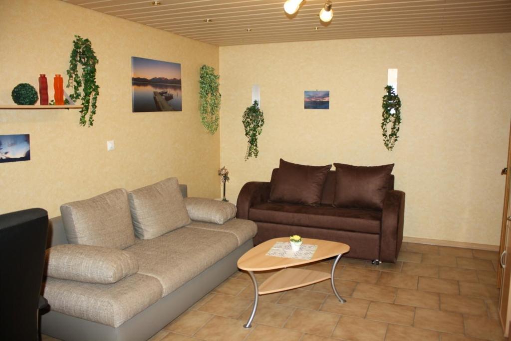 Monteur-/Und Ferienwohnung Diehl Asslar Екстериор снимка