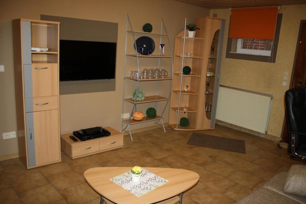 Monteur-/Und Ferienwohnung Diehl Asslar Екстериор снимка